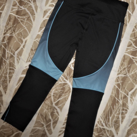 Fila Athletic Capris Workout Pants XS - Picture 3 of 4